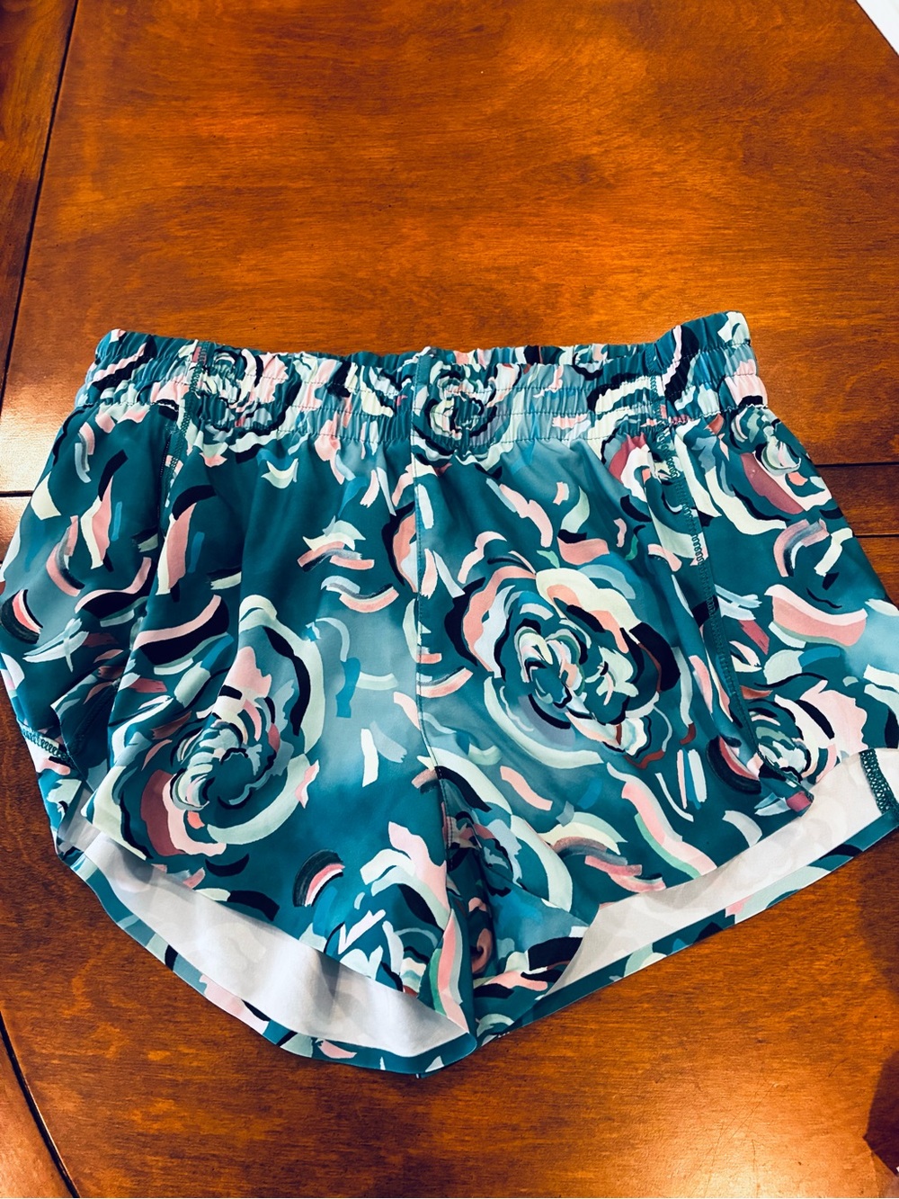 Athleta Teal and Light Blue Floral Active Top Size S